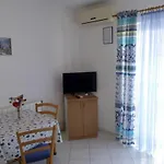 With A Parking Space Barbat, Rab - 14390 Apartment Barbat na Rabu