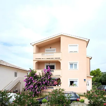 Apartment With A Parking Space Barbat, Rab - 14390