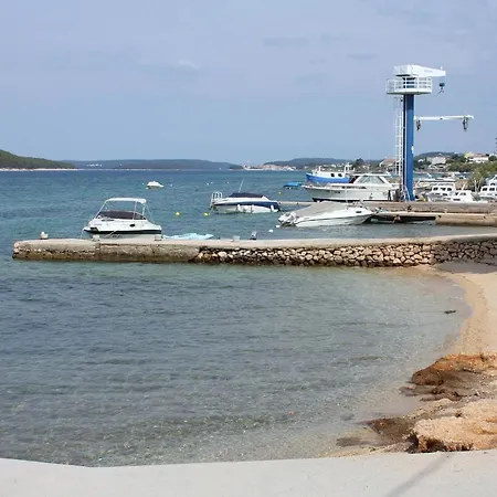 Apartamento With A Parking Space Barbat, Rab - 14390 *