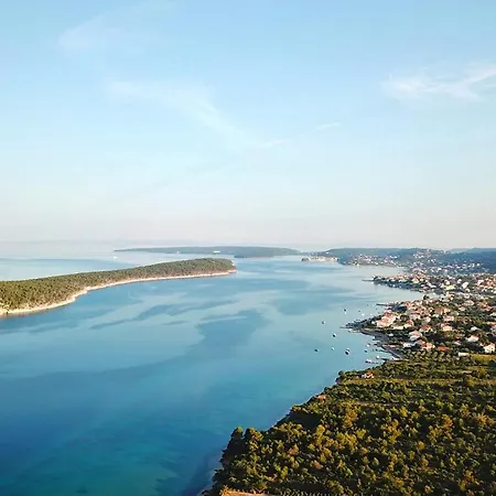 Apartmán With A Parking Space Barbat, Rab - 14390 Barbat na Rabu