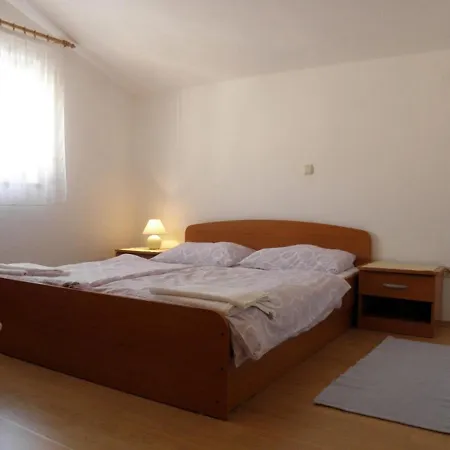 With A Parking Space Barbat, Rab - 14390 Appartement *