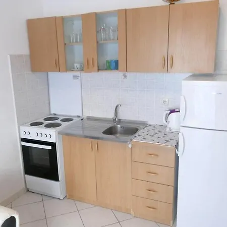 With A Parking Space Barbat, Rab - 14390 Appartement