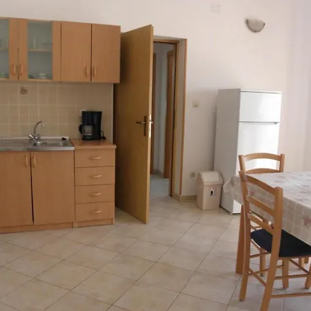 With A Parking Space Barbat, Rab - 14390 *