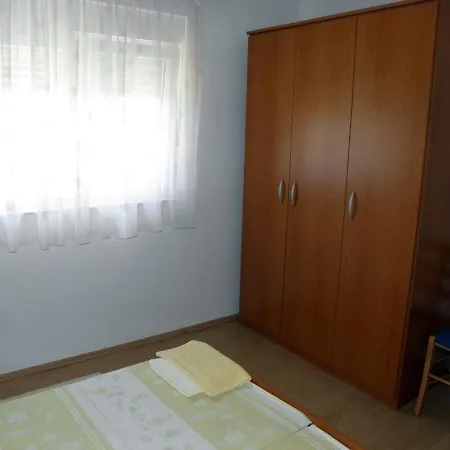 With A Parking Space Barbat, Rab - 14390 Apartmán