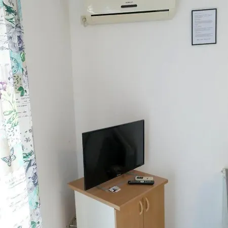 With A Parking Space Barbat, Rab - 14390 Barbat na Rabu