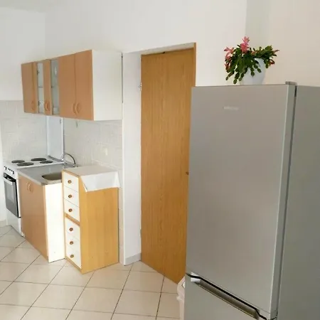 With A Parking Space Barbat, Rab - 14390 Apartmán Barbat na Rabu